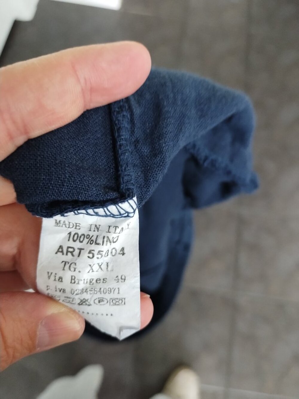 Blue linen Made in Italy Bermuda style shorts - Picture 6 of 6